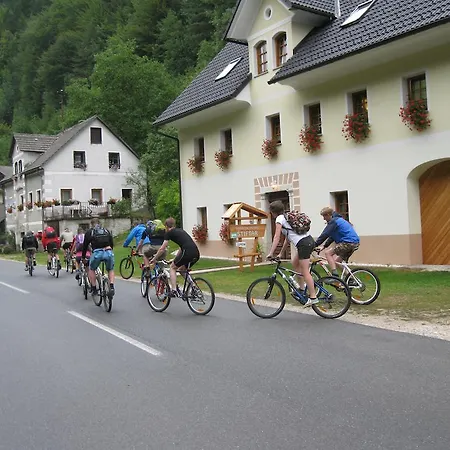 Bivanje na kmetiji Stiftar Solcava