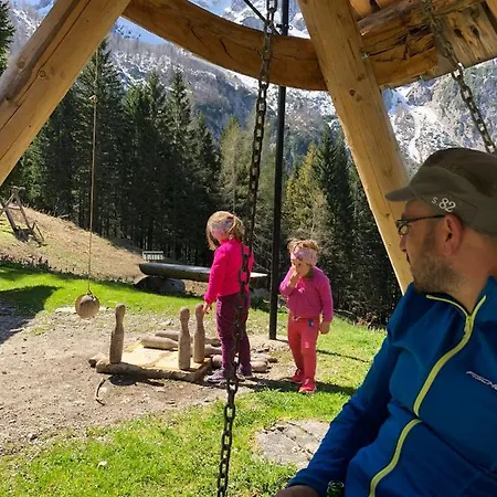 Bivanje na kmetiji Stiftar